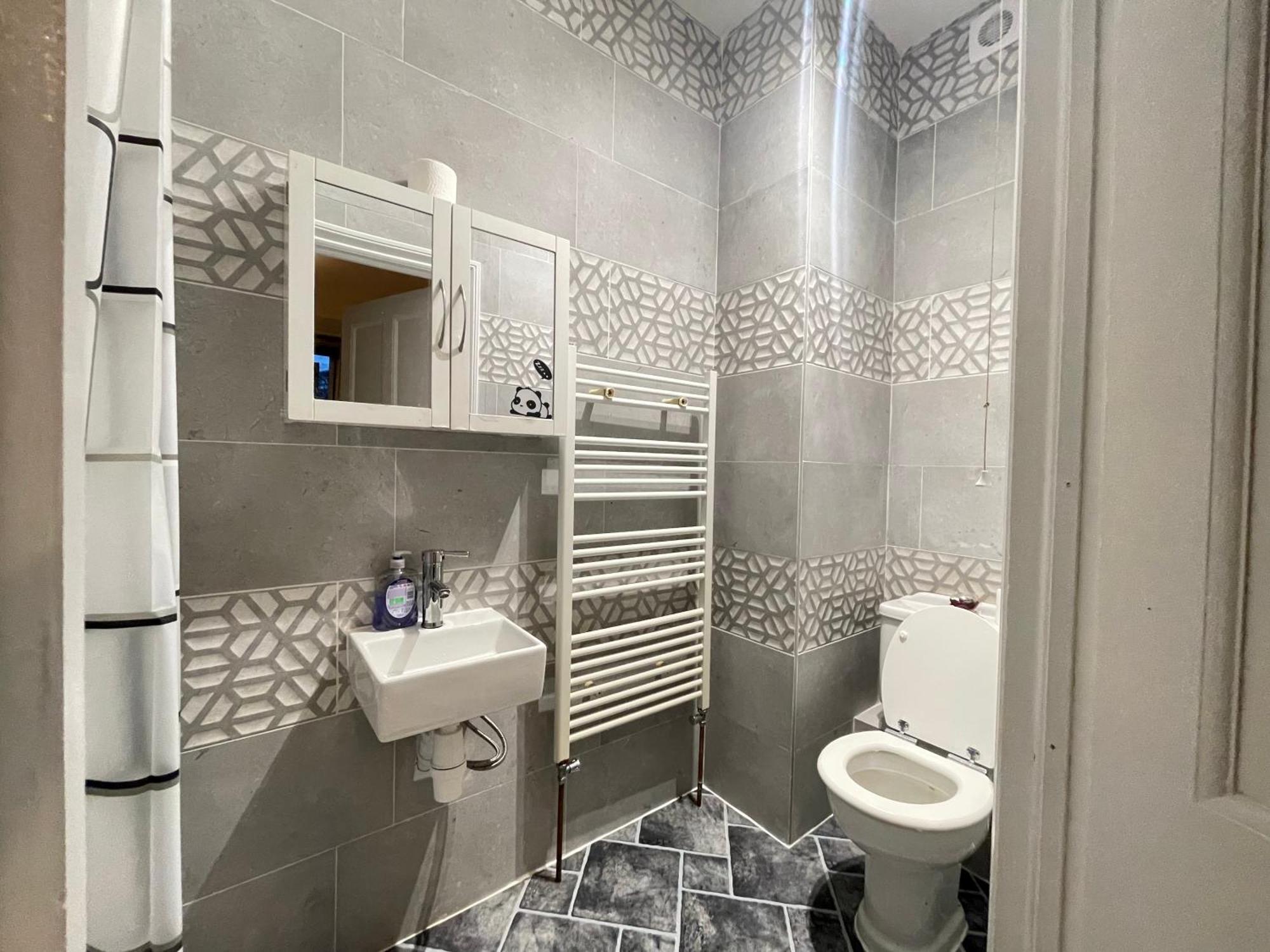 Room With Private Bathroom And Shared Kitchen London Exteriör bild